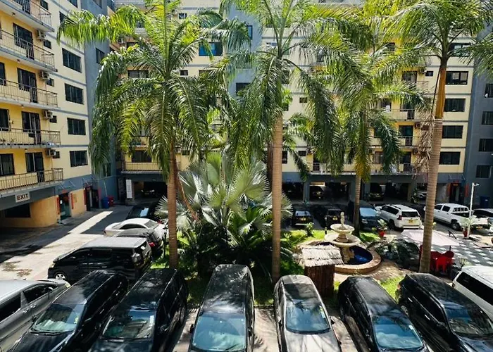 Luxurious Rxr Apartment