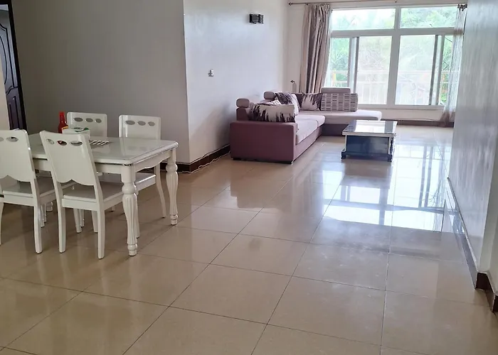 Luxurious Rxr Apartment