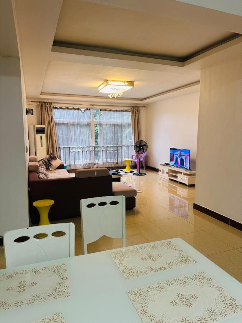 Проживання в сім'ї Luxurious Rxr *
